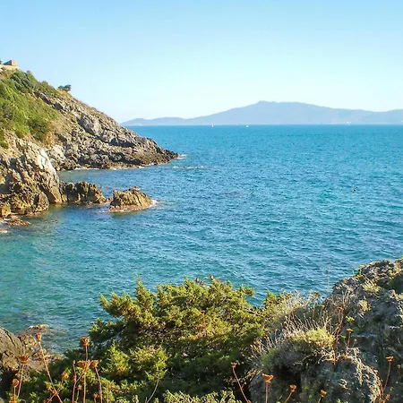 4 Bedroom Amazing In Marsiliana